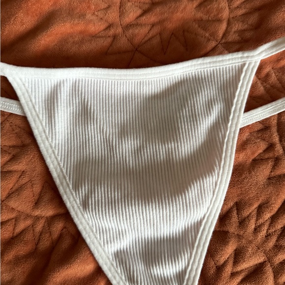 UO Ribbed G-String - Picture 2 of 3